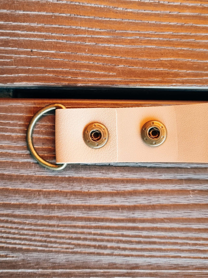 Broche alfombra trasplante beige