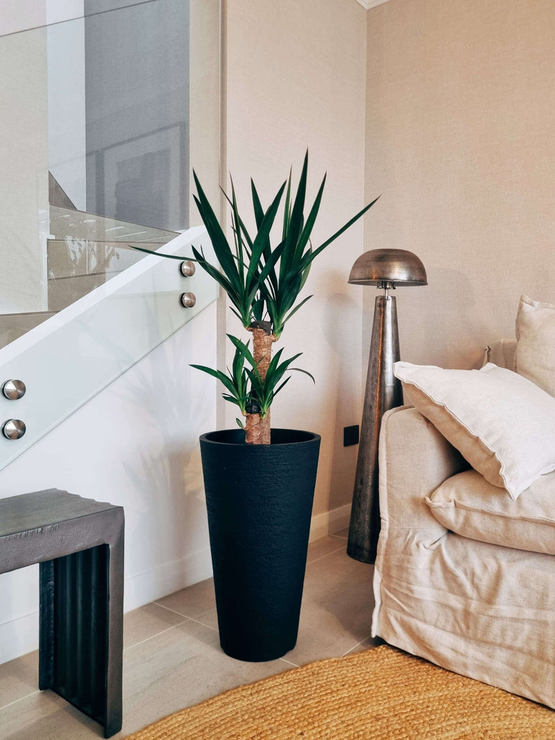 Macetero Torre Negro (32,5x 56 cm)